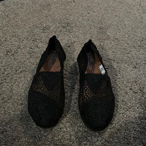 Toms Size 8